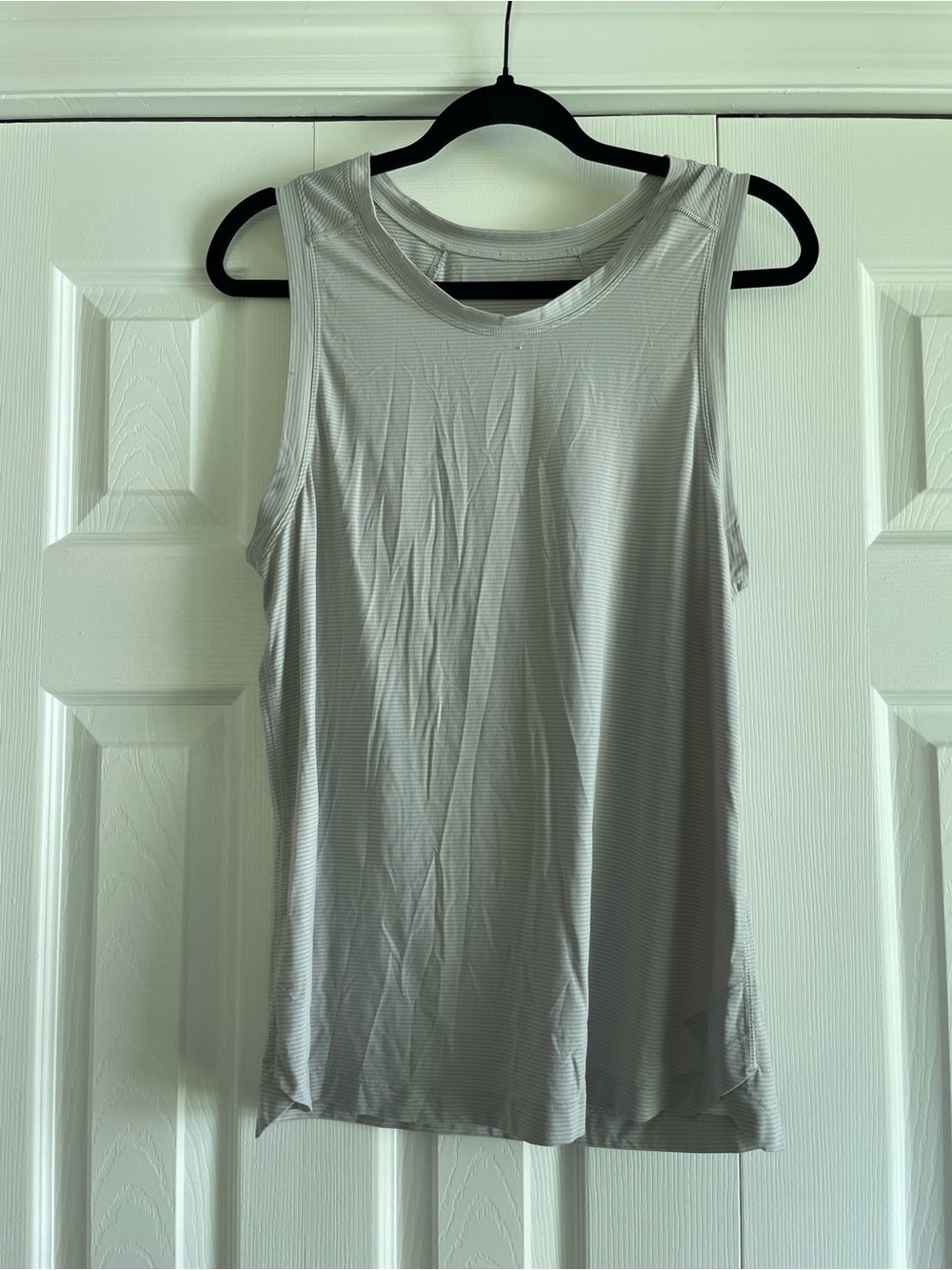 lululemon athletica Light Gray Sleeveless Tank